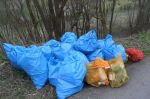 zozbieraný odpad v časti obce Olešná u Bytčankov 